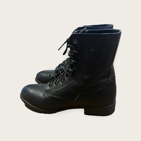 ARIAT lace up boots - Picture 3 of 5